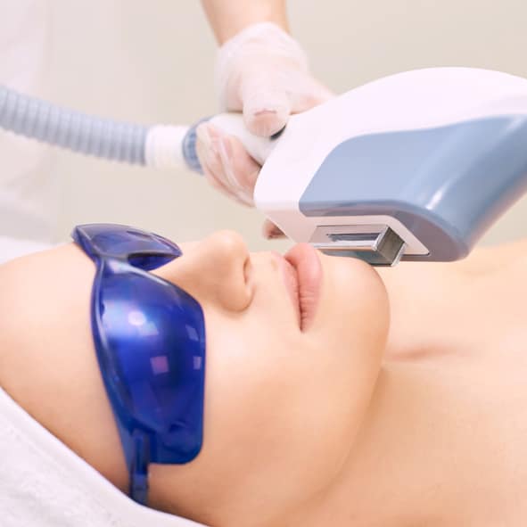 woman receiving photofacial treatment